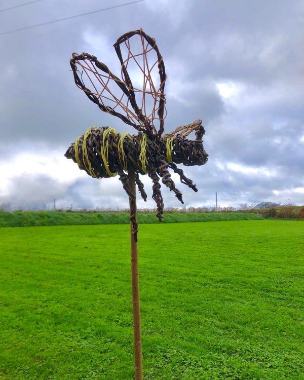 Willow bee, garden decorations, eco friendly, 9th anniversary, flying bee, pond decorations, eco friendly, willow sculpture, bug sculpture,