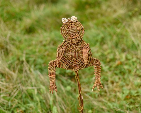 Willow frog sculpture, pond decoration, yard art, plant pot decorations, gardener gift, frog  gift, 9th wedding anniversary, eco friendly