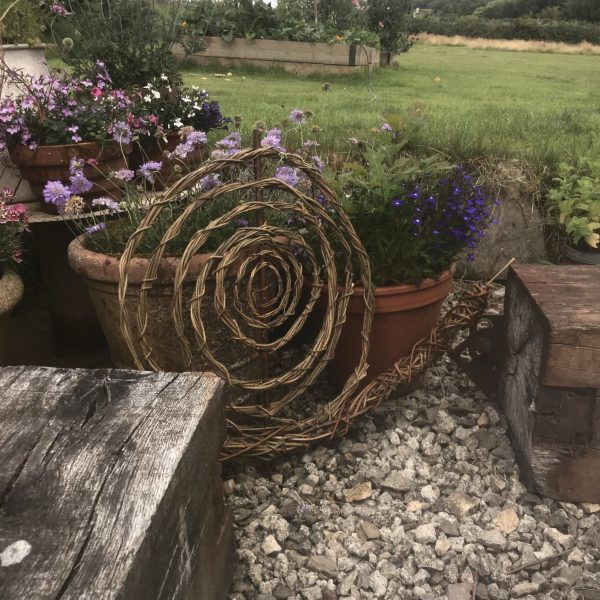 Giant willow snail, willow bug sculpture, garden decorations, patio decorations, wall hanging, eco friendly, 9th anniversary, snail sculptur - Image 2